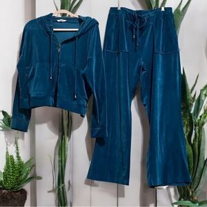 Cable & Gage Women’s Teal Velour Jacket & Pants Set Size M & L